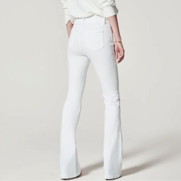 Tahari Slim Boot Jeans Sz 8 - Picture 2 of 12